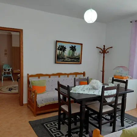 Nonas House Apartman Berat
